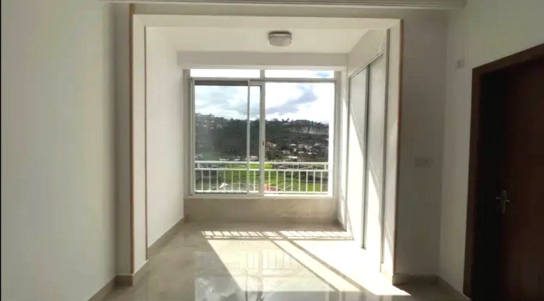 Rental of a 3room apartment in ambatobe , Flat for rent in