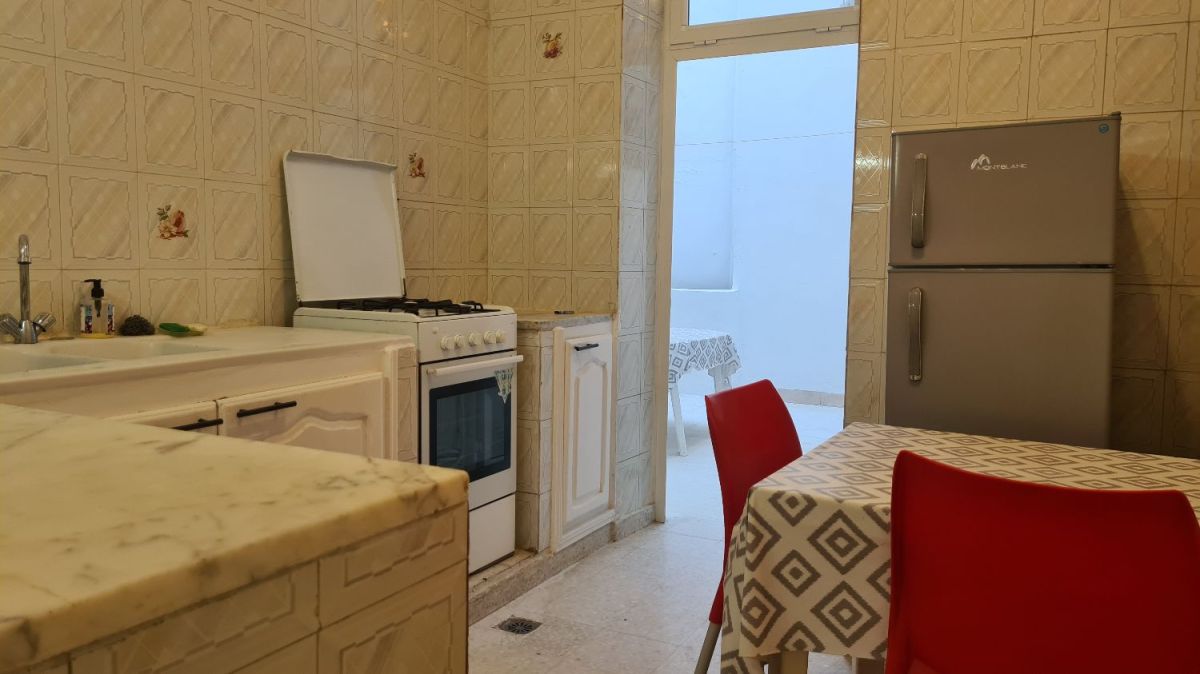 For rent in la marsa furnished apartment with terrace , Flat for rent
