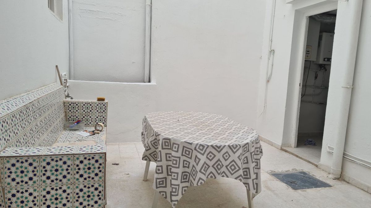 For rent in la marsa furnished apartment with terrace , Flat for rent