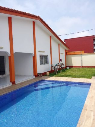 À vendre villa basse 6 pièces + piscine bassam mockeyville