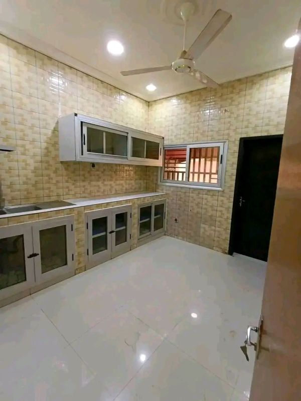 A luxury villa with swimming pool for rent at the rotonde s , House for