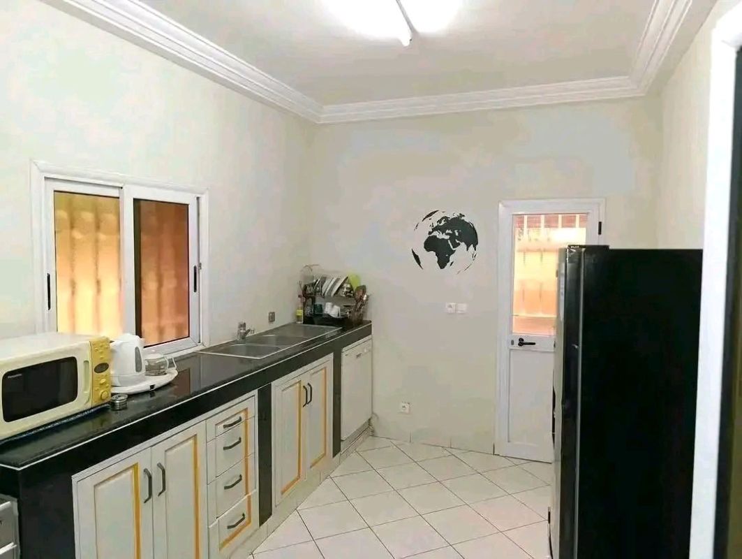 A luxury villa with swimming pool for rent at the rotonde s , House for