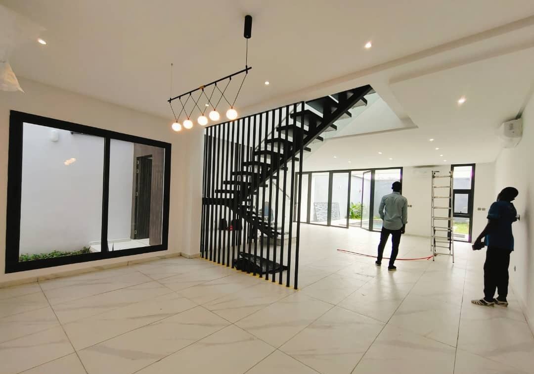 Villa haut standing au 2 plateau 7e tranche secteur vase d'honneur