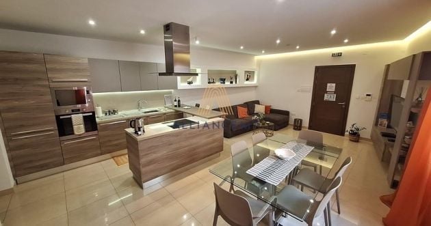 Flat - 3 Bedroom - Sliema - 1850€