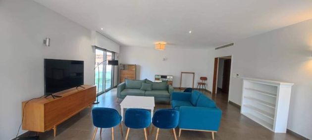 À LOUER SPLENDIDE APPARTEMENT de type T4 DE HAUT STANDING À ...