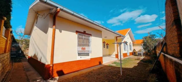  IN VENDITA UN'INCANTEVOLE VILLA F4 ad AMBATOBE, a 5 minuti a piedi dal ...