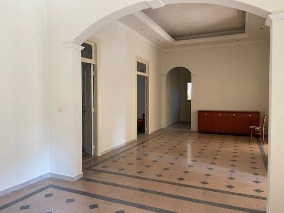 Traditional lebanese apartment for rent in Achrafieh( Semi furnished)