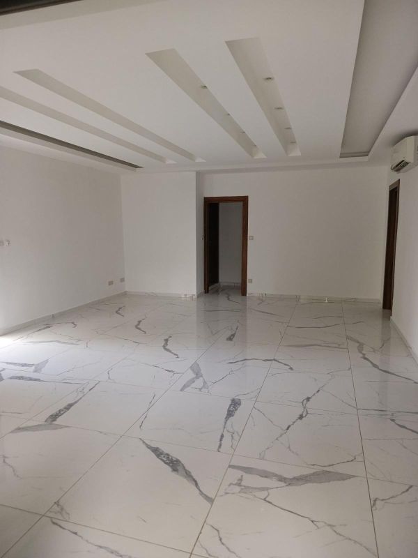 Location villa basse 5 pieces zone 4, Maison à louer Abidjan, lagunes