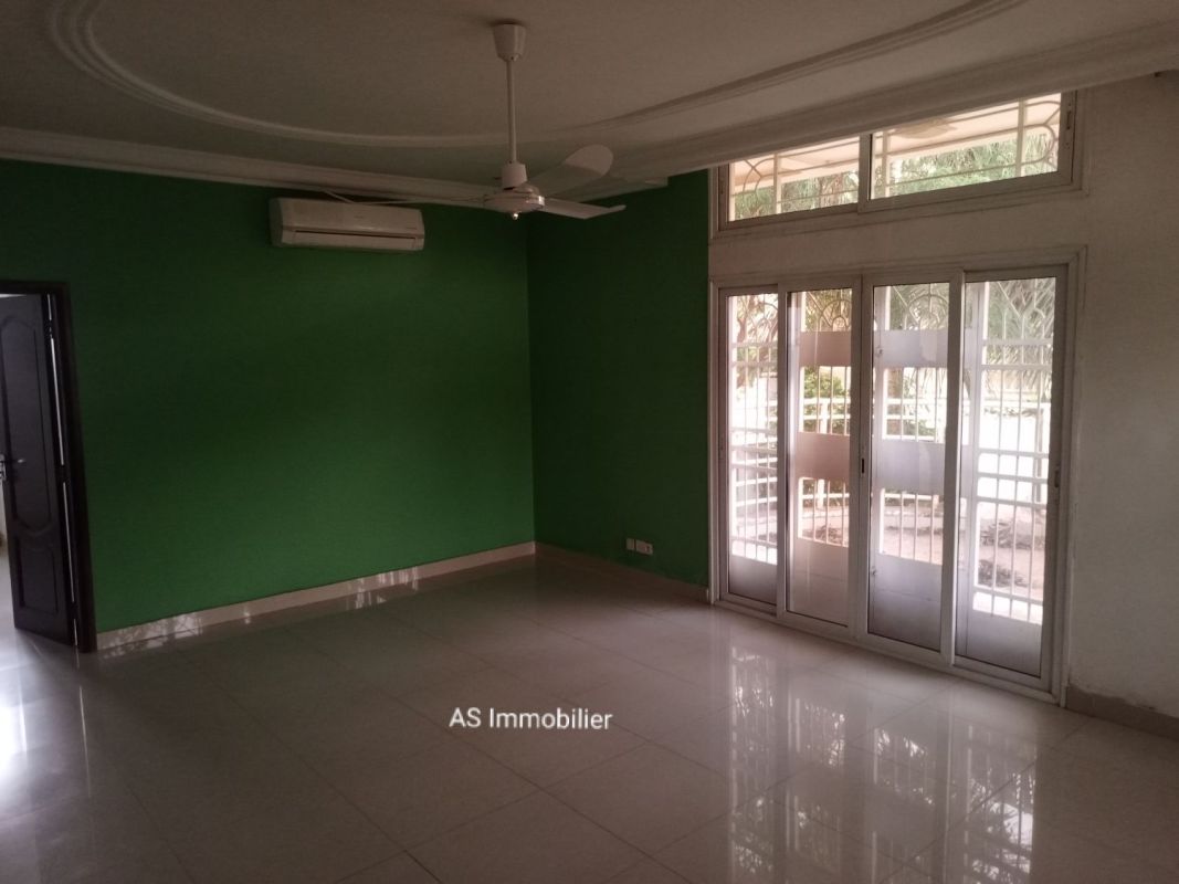 Duplex avec piscine à louer à badalabougou , Maison à louer à Bamako
