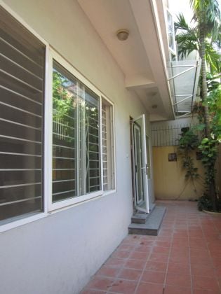 Basic furnished 5 bedrooms house for rent in Tay Ho areas