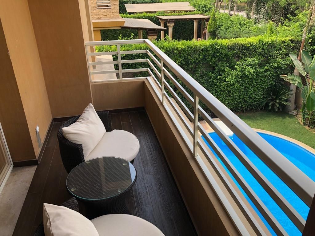 Everything you need!!! beautiful stand alone pool house, House for rent