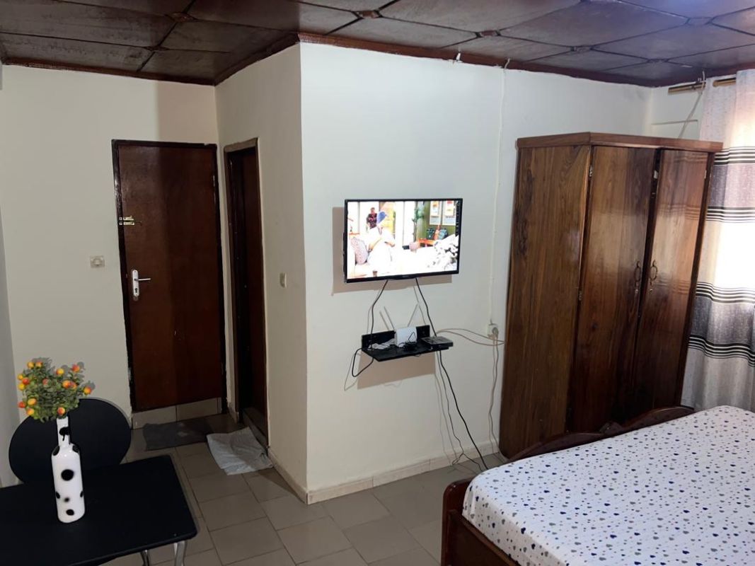 Studio b 3 for rent in conakry, Flat for rent in Guinea Conakry