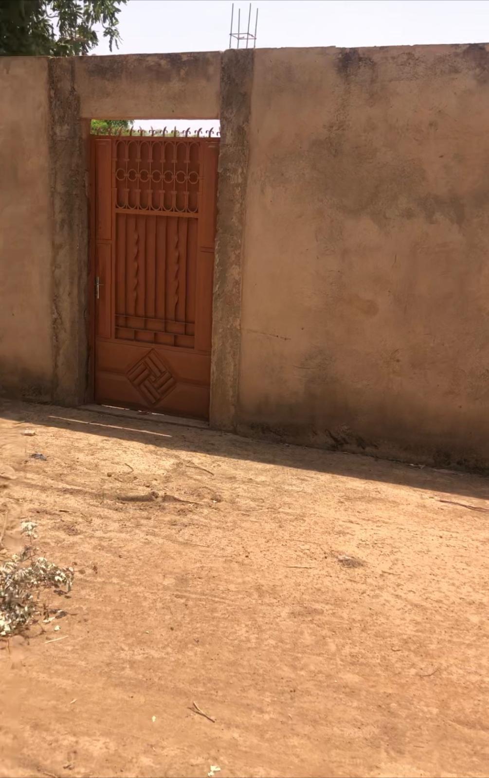 3000 m2 commerciale en vente à koubri 