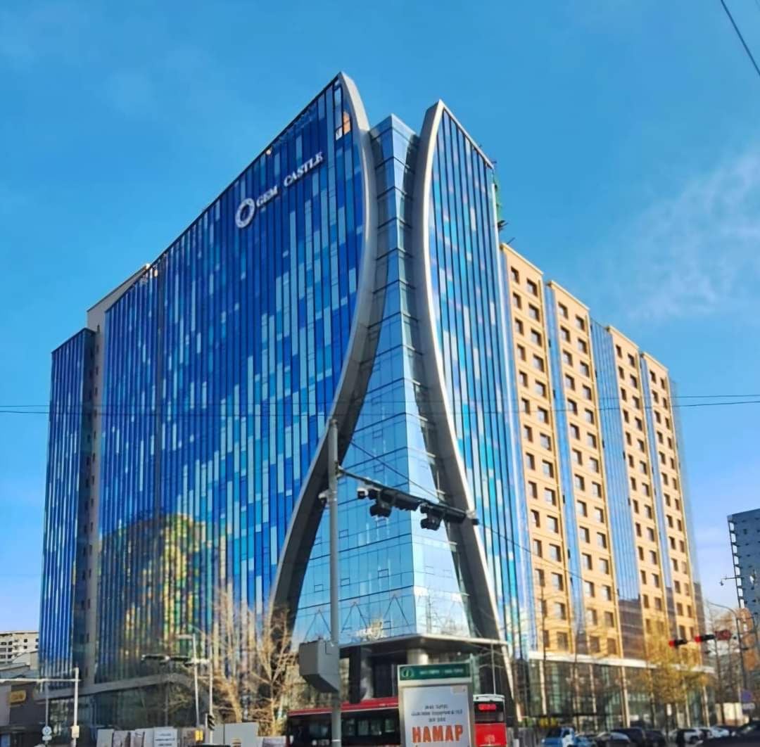 Brand new & fully furnished 2-room apartment for long-term rent