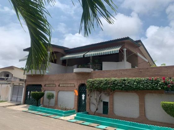 À vendre duplex 6 pièces bassam cité rosier 