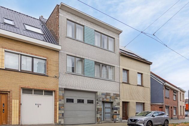 Spacieuse maison 2 façades avec de nombreuses possibilité