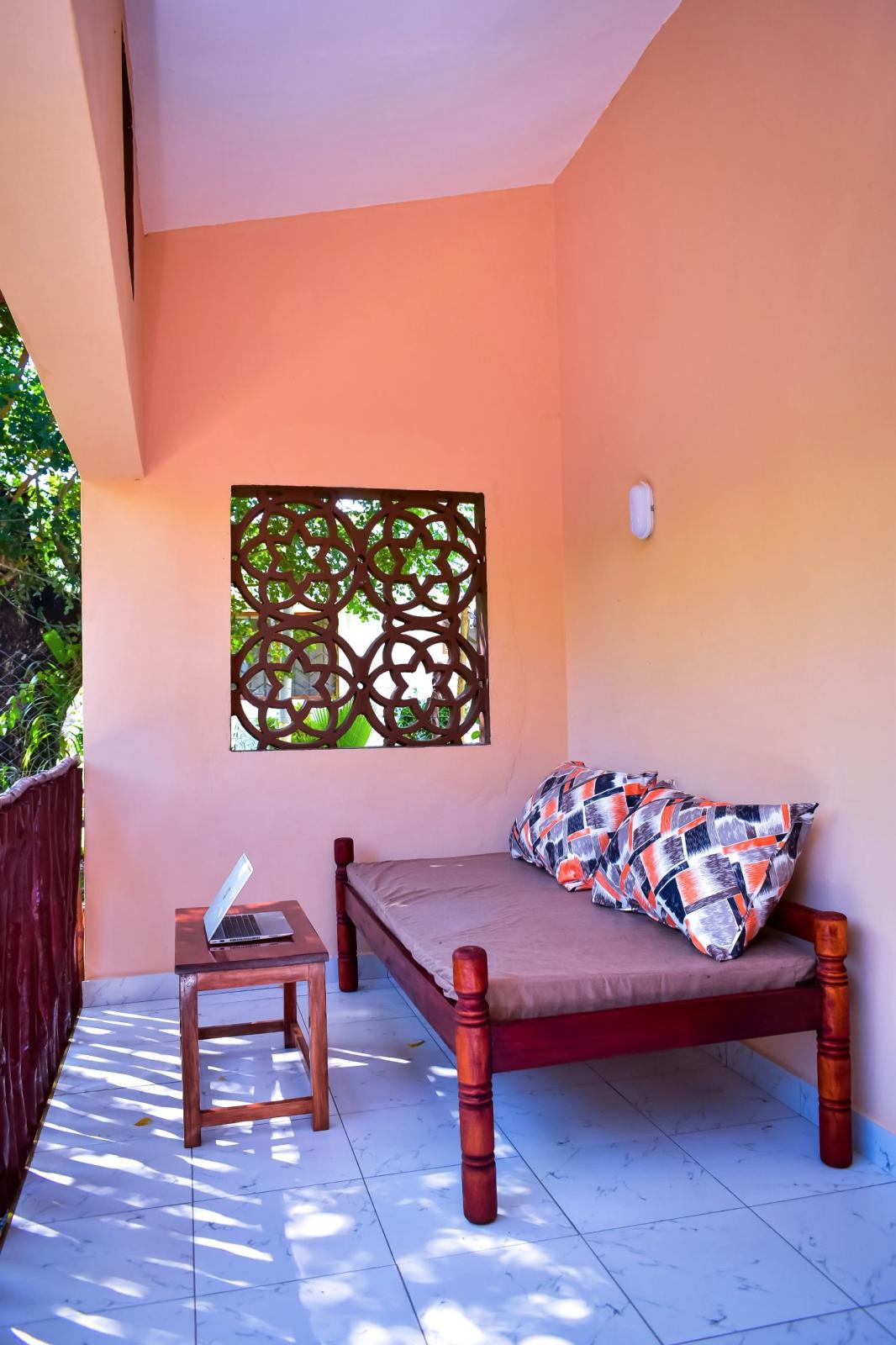 Cottage 1 chambre avec Wi-Fi et parking gratuits dans un domaine fermé avec sécurité 24h/24 et 7j/7