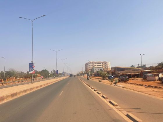 1125m2 face au SIAO sur le boulevard en vente