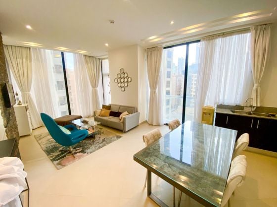 Well-Maintained 1 BR | Balcony And Rooftop Pool