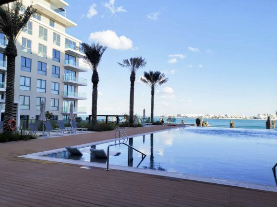 Luxurious Beach Access Balcony Apartment For Sale