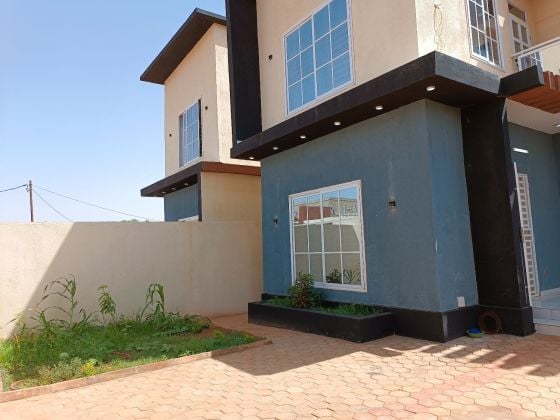 2 Superbes Villas R+1, 4 Chambres, Stylées et Modernes