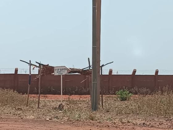 Parcelle 400 m² derrière le mur de l'ASECNA