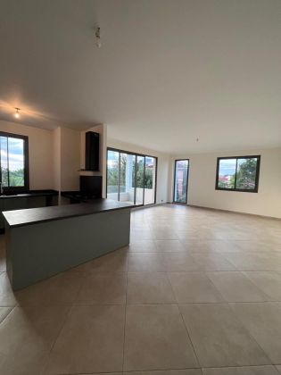 For Rent: Large, High-Standing 3-room Apartment in Ivandry 