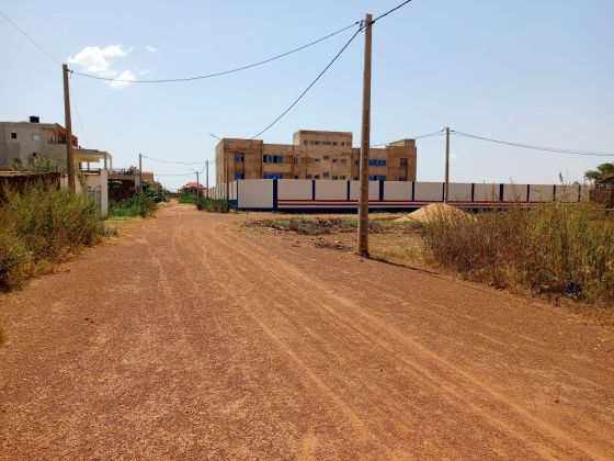 PARCELLE DE 425M2 TYPE PAN COUPE A BASSSEKO