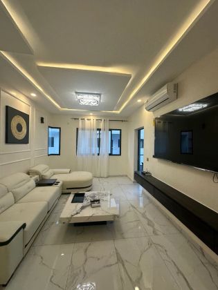 Vendita di un appartamento di 04 locali di alto livello nell'ottava tranche