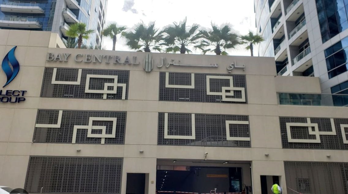 Dubai Marina - Bay Central Tower - parking available from owner