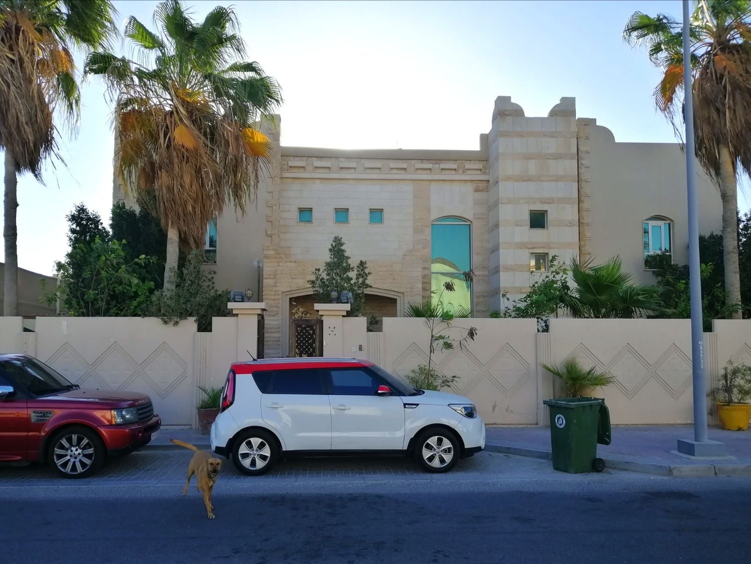 Chambre principale dans une villa de luxe partagée à West Bay