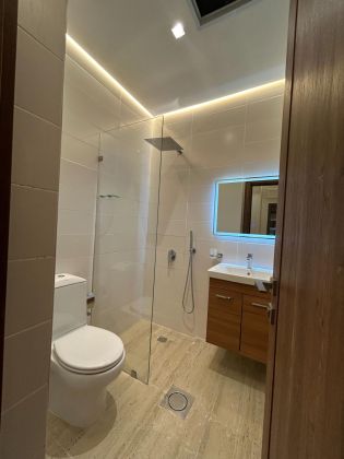 for rent spacious 3 bedrooms in fnaitees with a balcony 