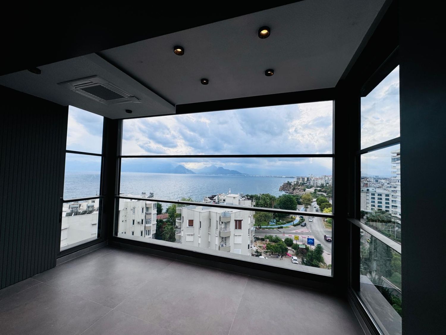 Luxury flats in the city center of Antalya