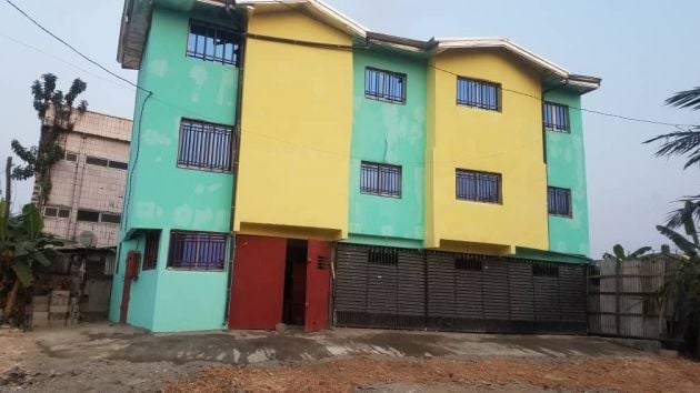 Immeuble commercial à vendre 