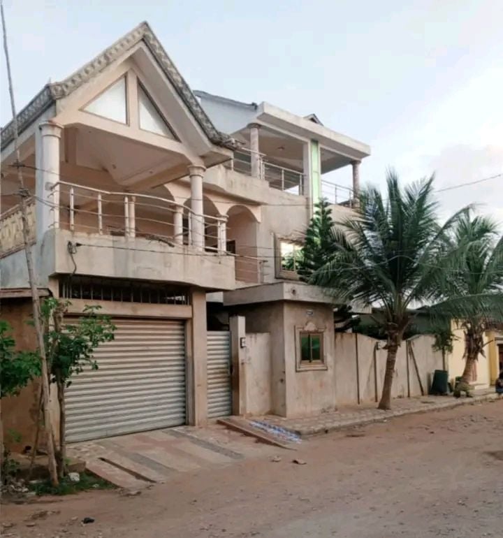 VENTA DE VILLA R+2 EN BENIN