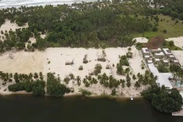 Vendita Assinie Pk18 Terreno 1700 m2 (2 lotti incollati 1000 m2 e 700 m2) ...