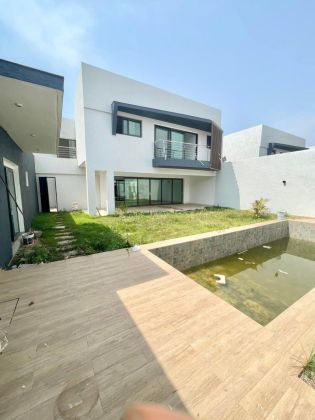 VILLA EN VENTE À GRAND BASSAM