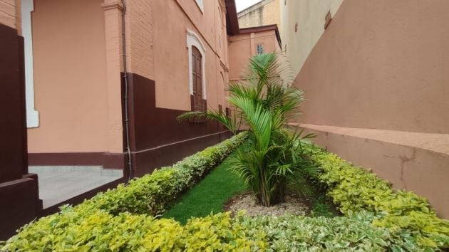 Rent an entire house