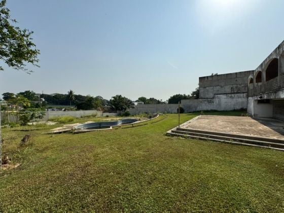 VENDITA DI UN TERRENO DI 2558 m2 A 2 PLATEAUX ENA