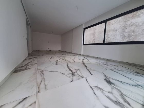 VENDITA DI UN MAGNIFICO APPARTAMENTO DI 5 LOCALI IN ZONA 4 RUE DE CANAL