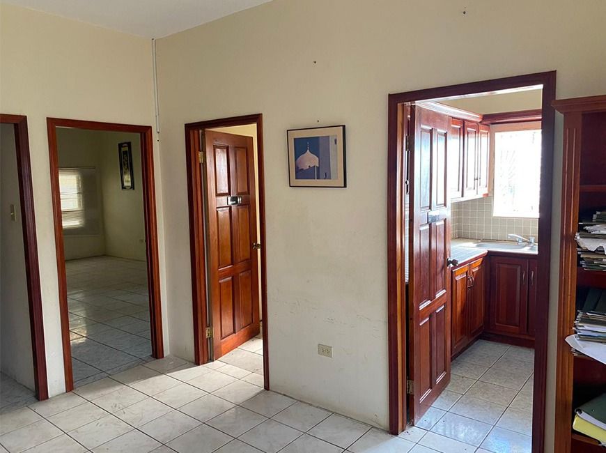 Propiedad comercial/residencial de primera en el corazón de la ciudad de Belmopán