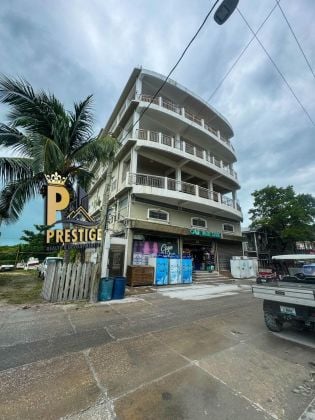 Caye Value Store et Boca View Suites, ville de San Pedro, Belize