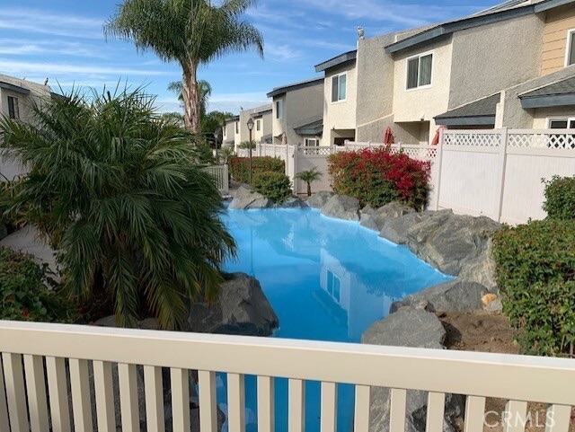 Dormitorio principal con vestidor en OC