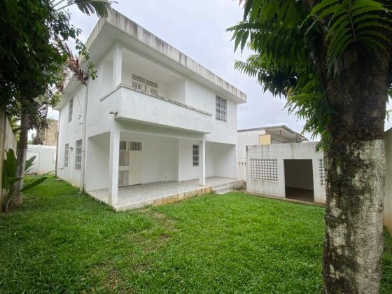 plateaux vallon vers l'ambassade du Ghana vente duplex 5pièces