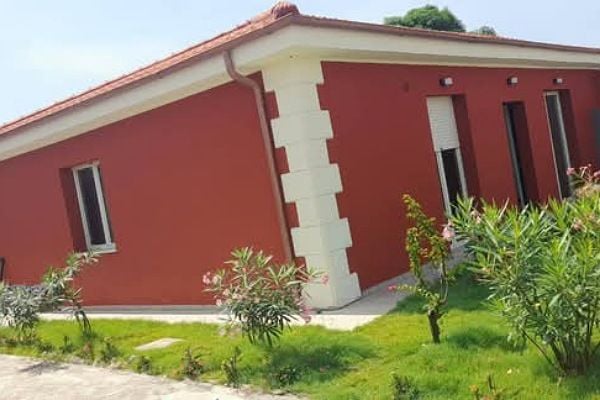 Vendesi villa bassa 4 locali + 1 dependance Bassam modesta cité ...