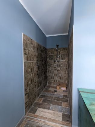 Villa à etage, type F4 avec piscine de standing à louer 