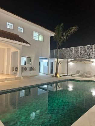 nous avons une Villa duplex de très haut standing dans une ...