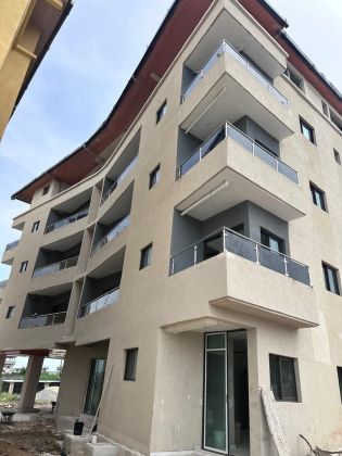 Immeuble : Très belle opportunité d'un neuf et vide