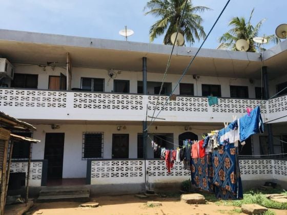 À VENDRE : IMMEUBLE DEPLUS DE 19 CH SALON À TOKOIN HABITAT ...