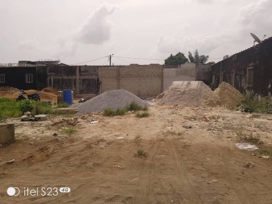 cocody  angre château près du 40eme vente 400m2 (ACD) ...